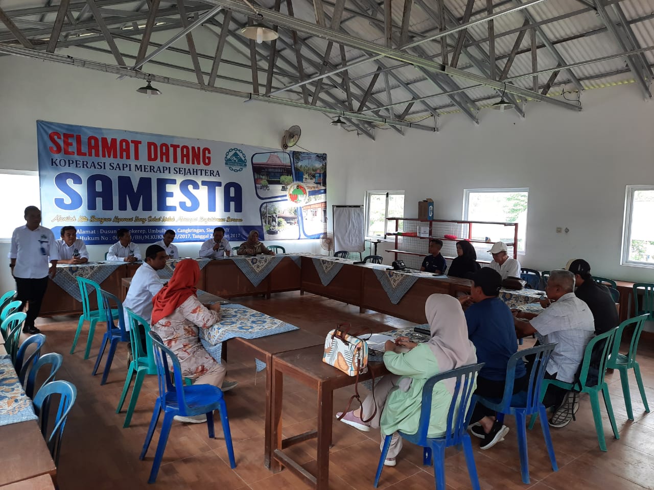 Kunjungan Studi Banding KPSP Setia Kawan ke Koperasi SAMESTA Pelajari Teknologi Fermentasi Pakan Hijauan dengan Mesin Silase Wrap