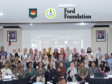 Foto Rumah Energi bersama dengan sejumlah pemangku kepentingan di tingkat nasional maupun lokal pada Seminar dan Diskusi: Keadilan Gender dan Inklusi Sosial dalam Transisi Energi