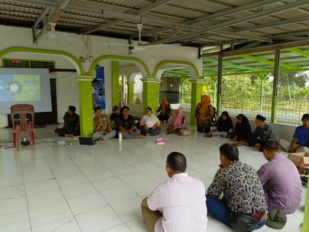 Microsoft Indonesia dan Rumah Energi Kenalkan Teknologi Pemanenan Air Hujan di Bekasi dan Karawang