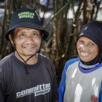 Pak Sukamto tidak berhenti pada dirinya sendiri. Pak Sukamto tidak berhenti pada dirinya sendiri.